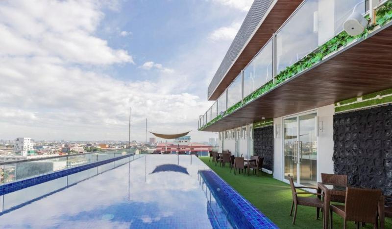 Hotel Selah Pods Manila Pasay